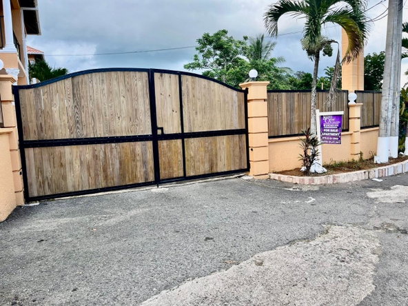 Second image of 5- Guy's Hill Main Road in GUYS HILL, St. Catherine, Jamaica - property is For Sale