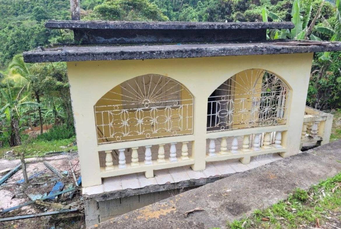 Ninth image of Brothers Retreat, 8702 in GARLANDS, St. James, Jamaica - property is For Sale
