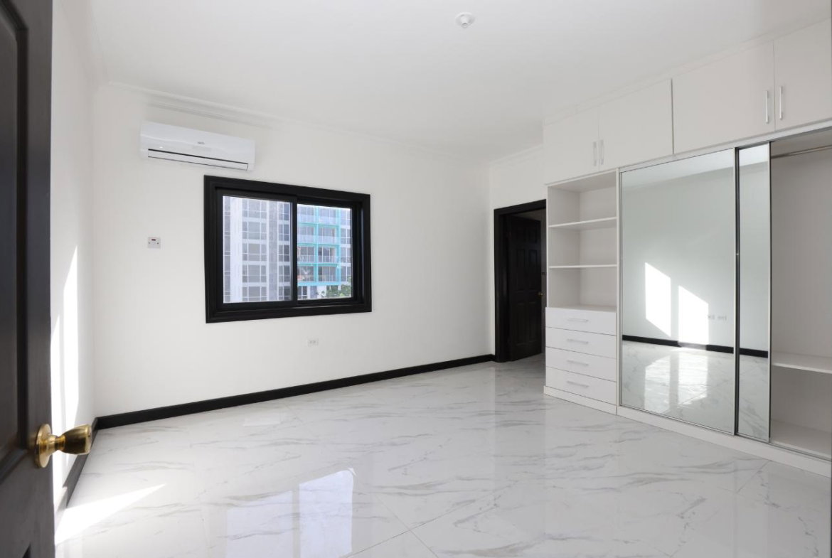 Ninth image of 2- Argyle Road in NEW KINGSTON, St. Andrew, Jamaica - property is For Sale