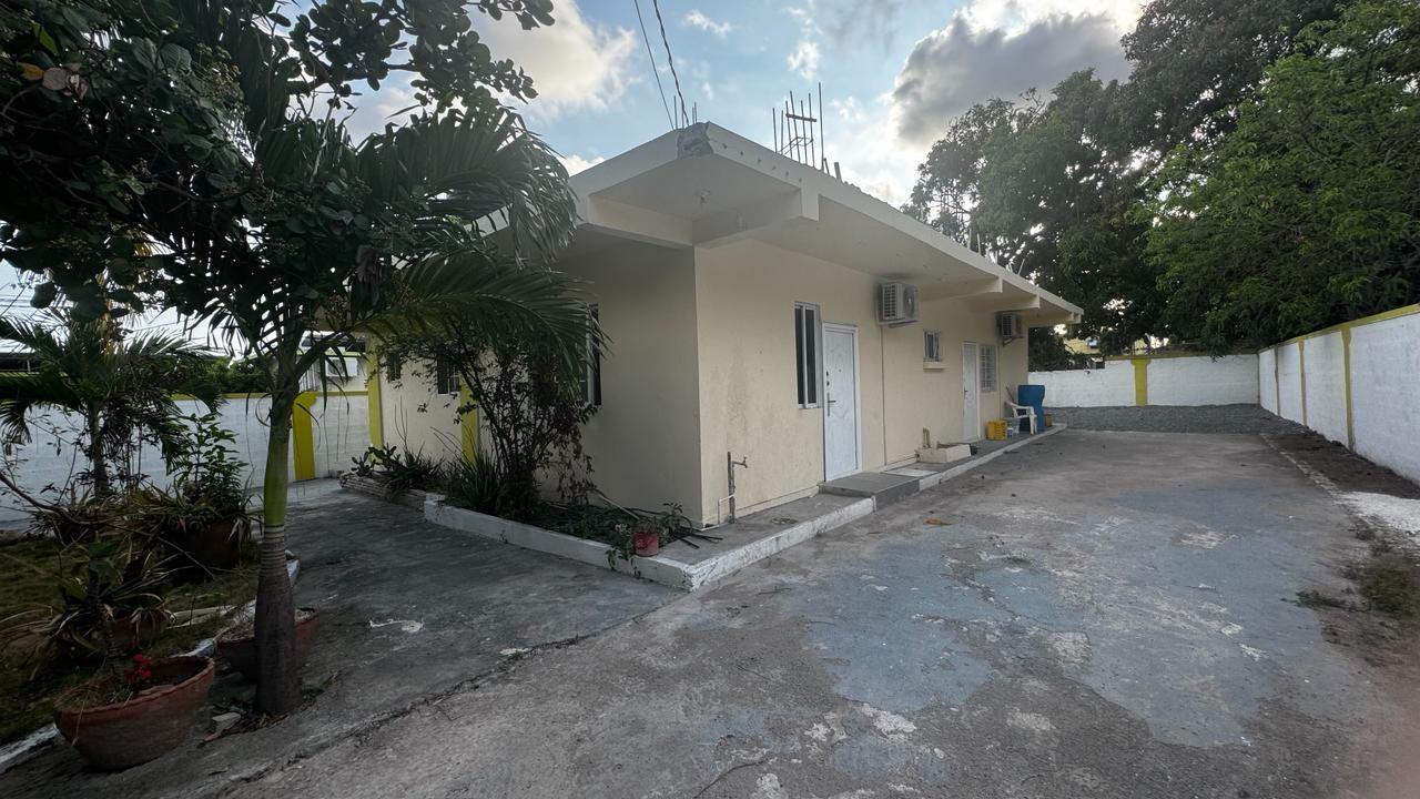 Second image of 1b Lindsay Crescent, Kingsto in Kingston 10, St. Andrew, Jamaica - property is For Rent