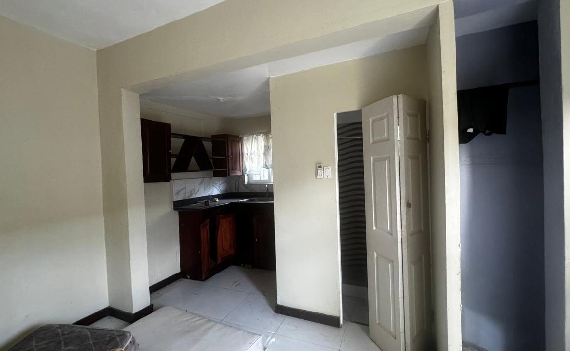 Third image of 1b Lindsay Crescent, Kingsto in Kingston 10, St. Andrew, Jamaica - property is For Rent