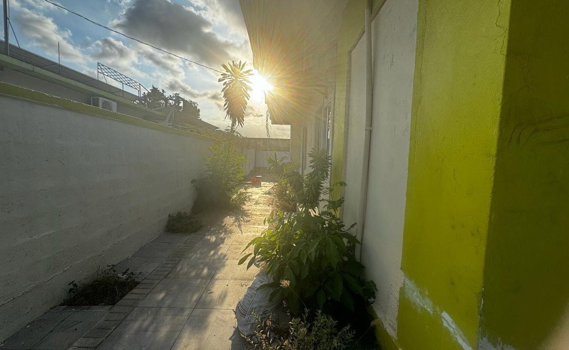 Sixth image of 1b Lindsay Crescent, Kingsto in Kingston 10, St. Andrew, Jamaica - property is For Rent
