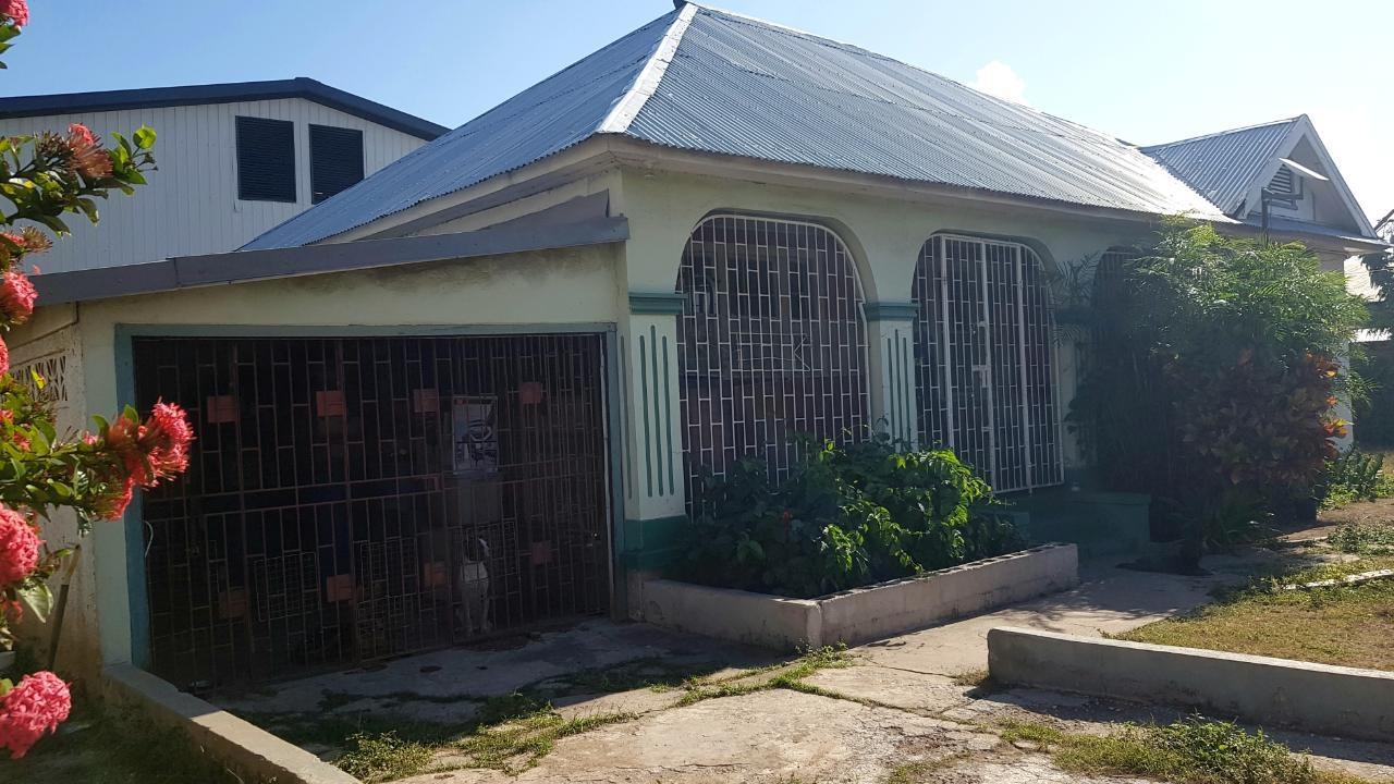 Fourth image of 7 West Ivy Green Crescent, Cross Roads, Kgn.5 in Kingston 5, St. Andrew, Jamaica - property is For Sale