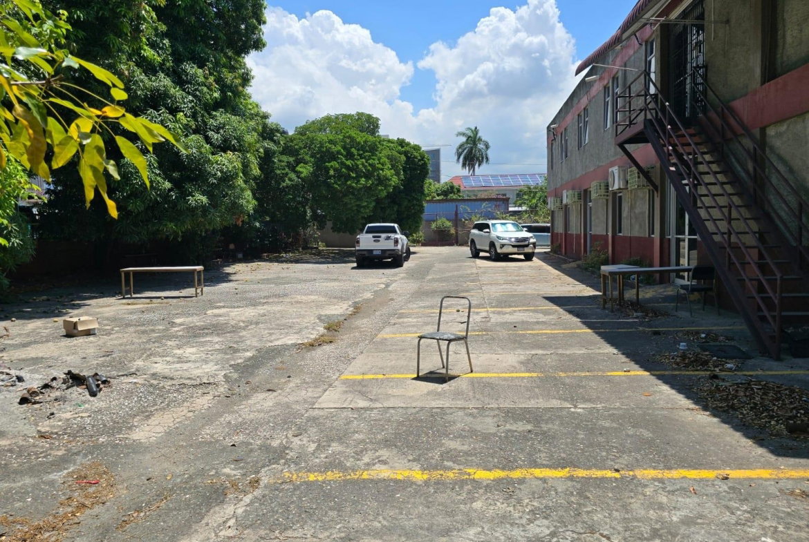 Fourth image of 15 Carlton Crescent, Kingsto in Kingston 10, St. Andrew, Jamaica - property is For Sale