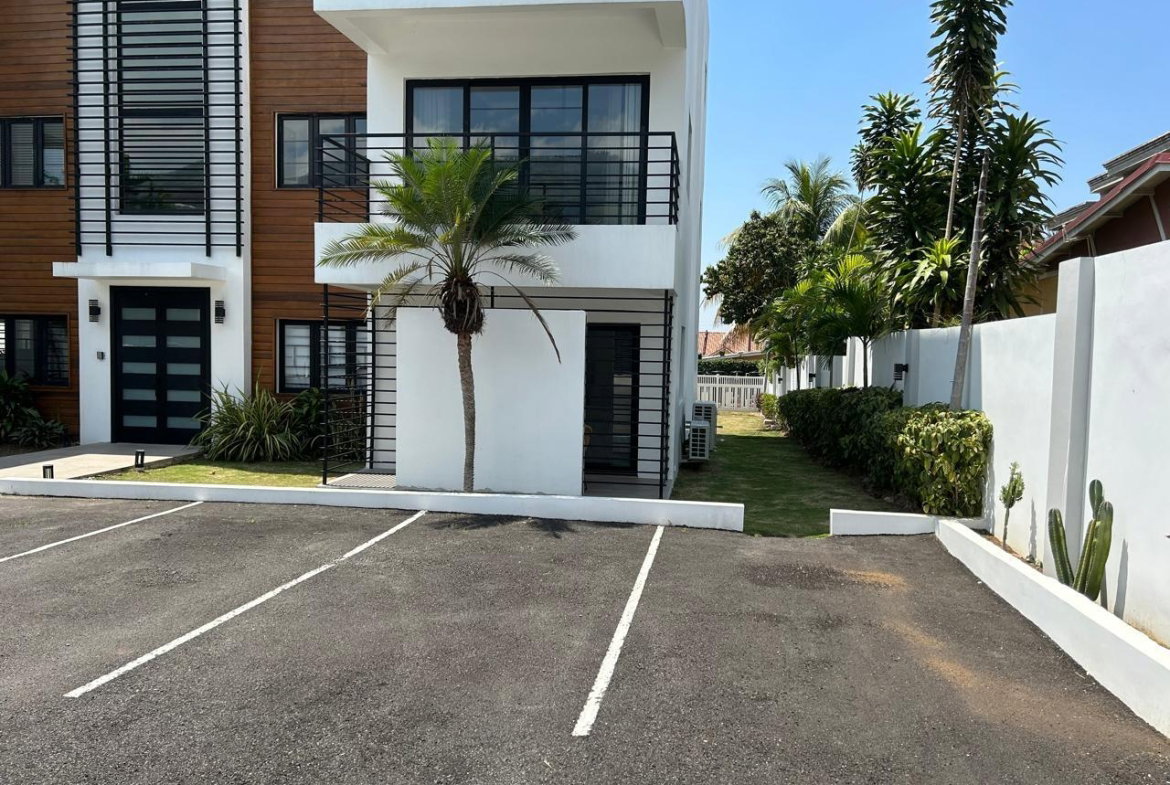 First image of 4-83 Shortwood Road in Kingston 8, St. Andrew, Jamaica - property is For Rent