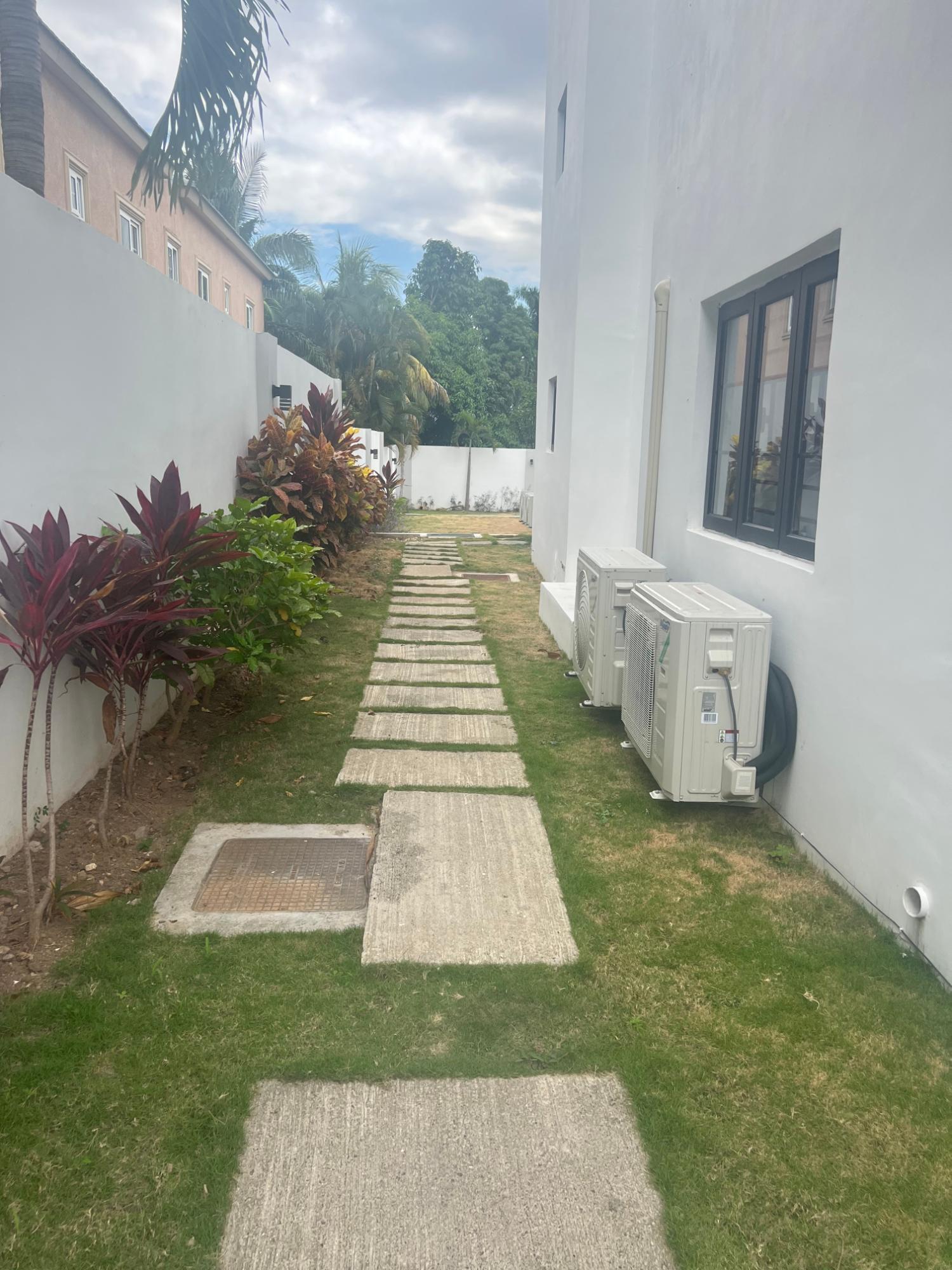 Twenty-Fifth image of 4-83 Shortwood Road in Kingston 8, St. Andrew, Jamaica - property is For Rent