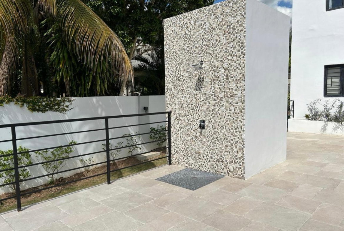 Twenty-Eighth image of 4-83 Shortwood Road in Kingston 8, St. Andrew, Jamaica - property is For Rent
