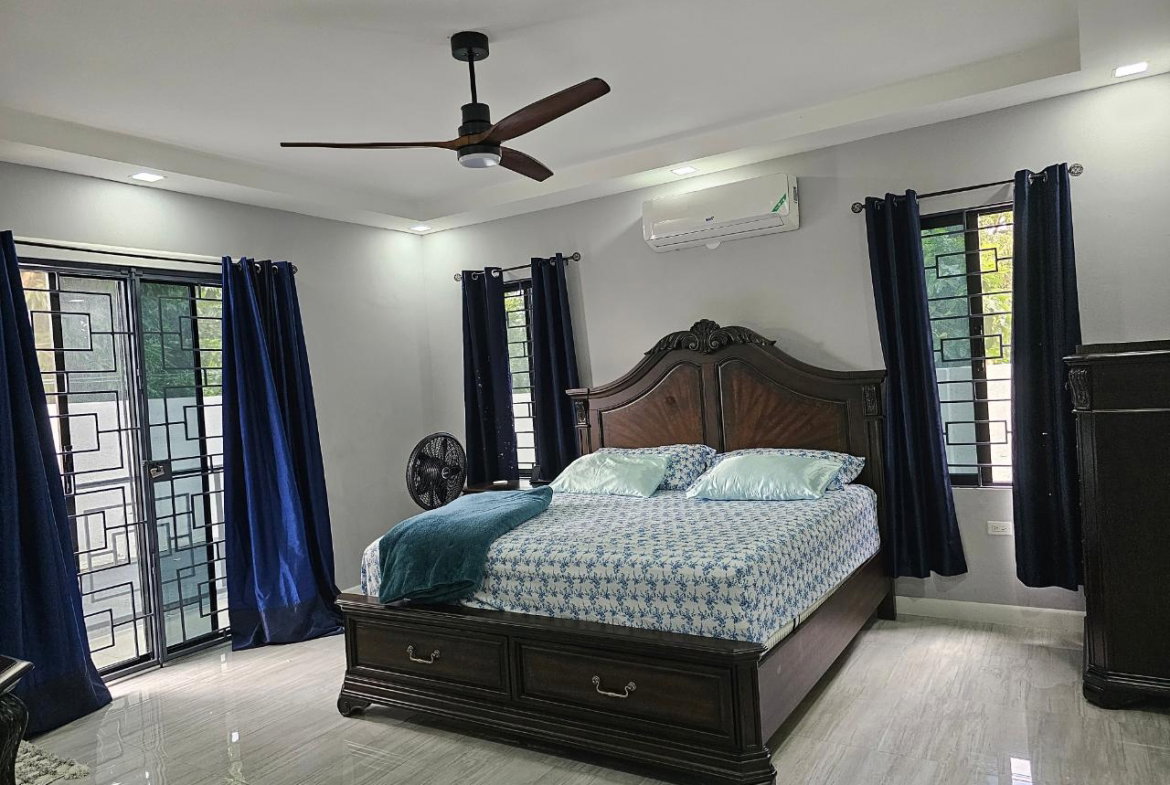 Seventeenth image of 4-7 Sunset Drive in Kingston 8, St. Andrew, Jamaica - property is For Rent