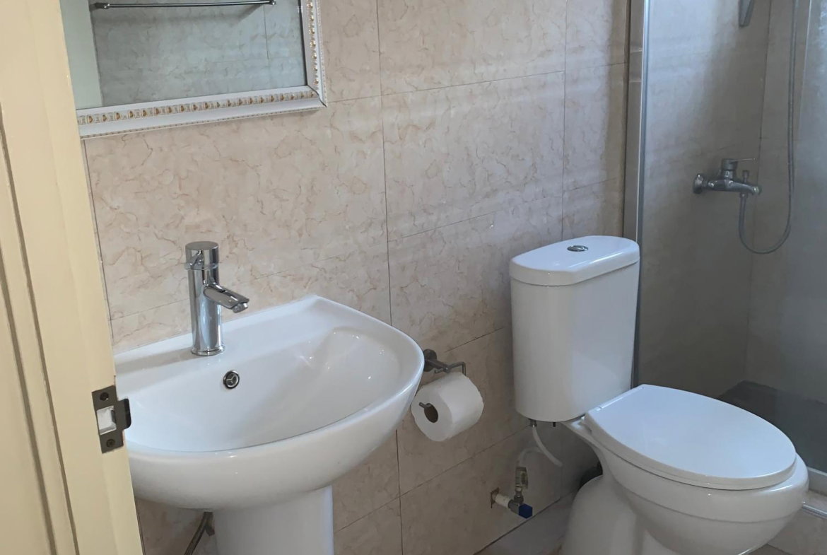 Seventeenth image of 10-7 Roehampton Drive in Kingston 19, St. Andrew, Jamaica - property is For Rent