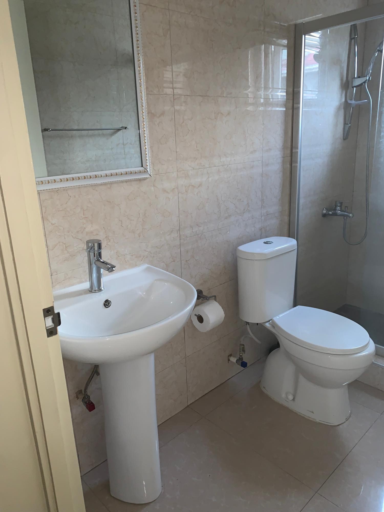 Seventeenth image of 10-7 Roehampton Drive in Kingston 19, St. Andrew, Jamaica - property is For Rent