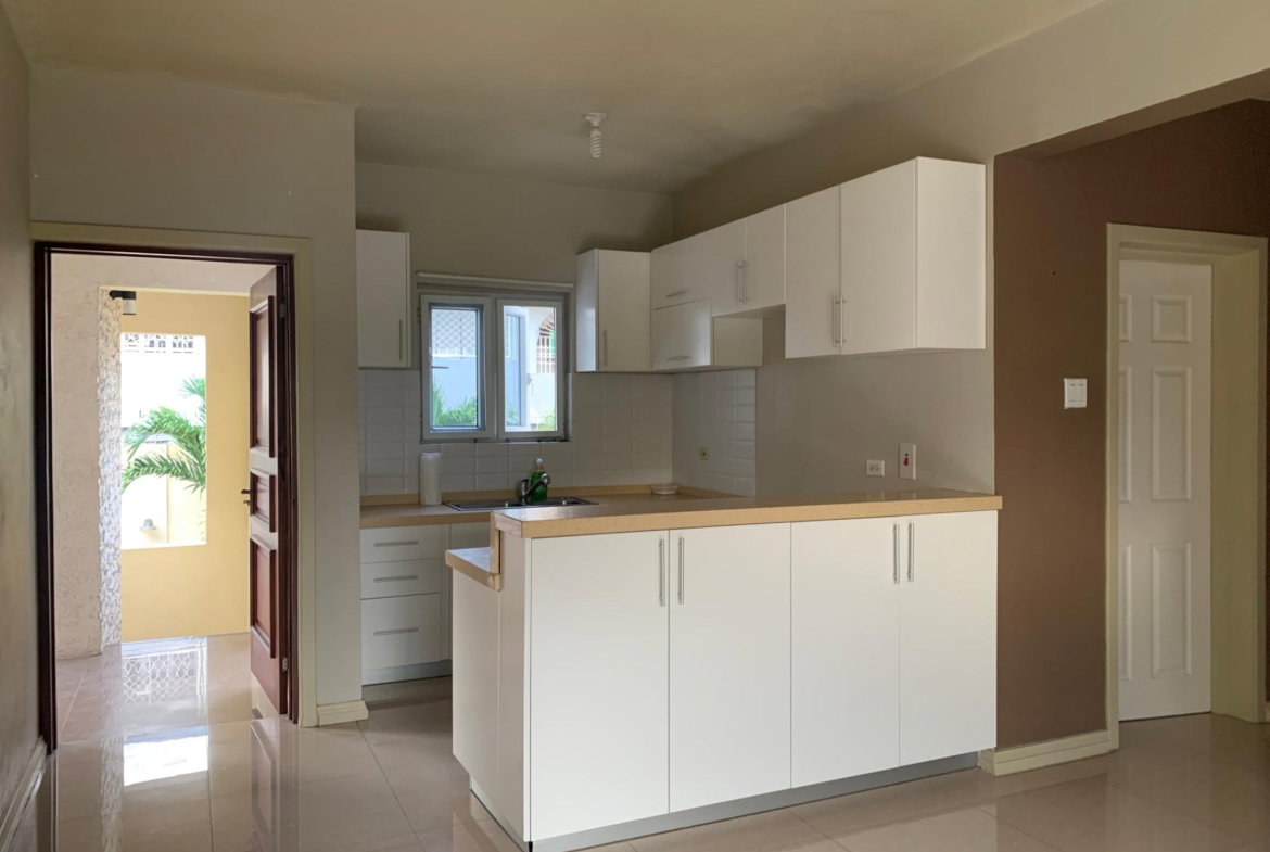 Tenth image of 10-7 Roehampton Drive in Kingston 19, St. Andrew, Jamaica - property is For Rent