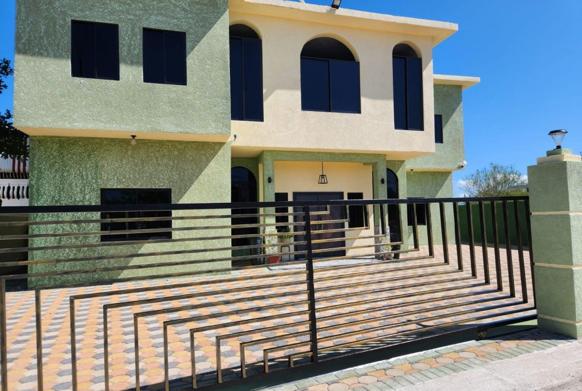 First image of 4-5 Upper Fort, Arawak Close in HELLSHIRE HILLS, St. Catherine, Jamaica - property is For Rent