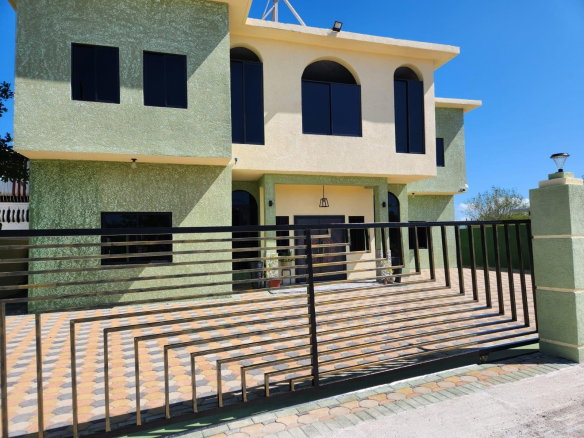 First image of 4-5 Upper Fort, Arawak Close in HELLSHIRE HILLS, St. Catherine, Jamaica - property is For Rent