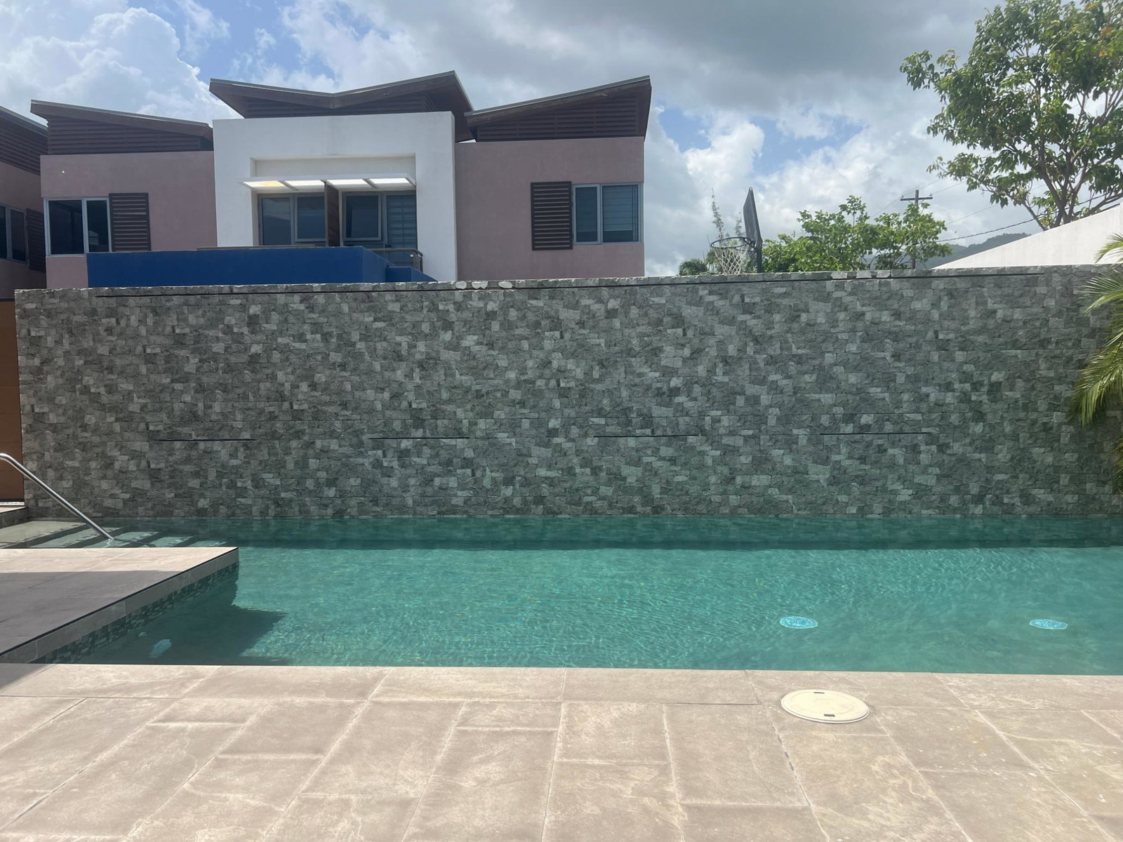 Thirteenth image of 20-27-29 Hopefield Avenue in Kingston 6, St. Andrew, Jamaica - property is For Rent