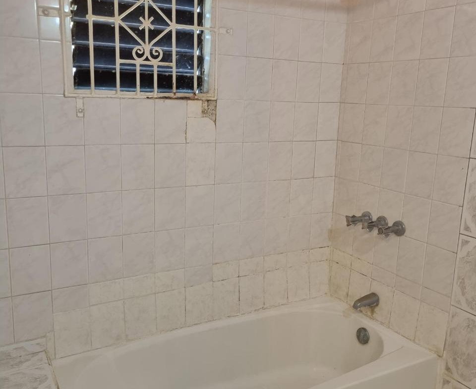 Twenty-Fifth image of 340 Starapple Close in Spanish Town, St. Catherine, Jamaica - property is For Rent