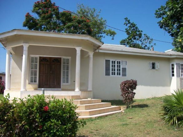 First image of Exchange Ocho Rios in Ocho Rios, St. Ann, Jamaica - property is For Sale