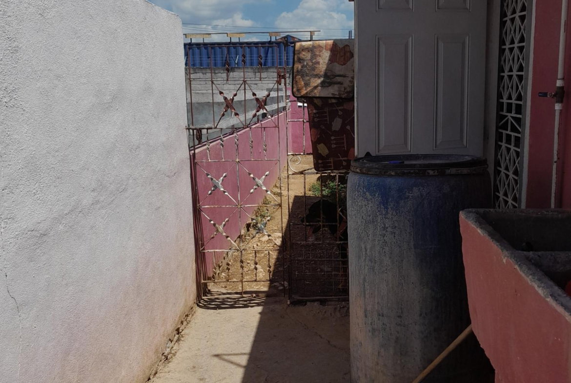Fourth image of 910 25th Avenue in West Cumberland, St. Catherine, Jamaica - property is For Sale