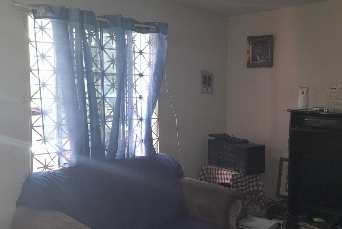 Fifth image of 910 25th Avenue in West Cumberland, St. Catherine, Jamaica - property is For Sale