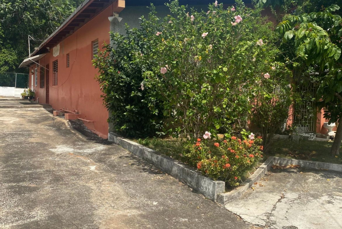 Ninth image of Haldon Close in Kingston 19, St. Andrew, Jamaica - property is For Rent