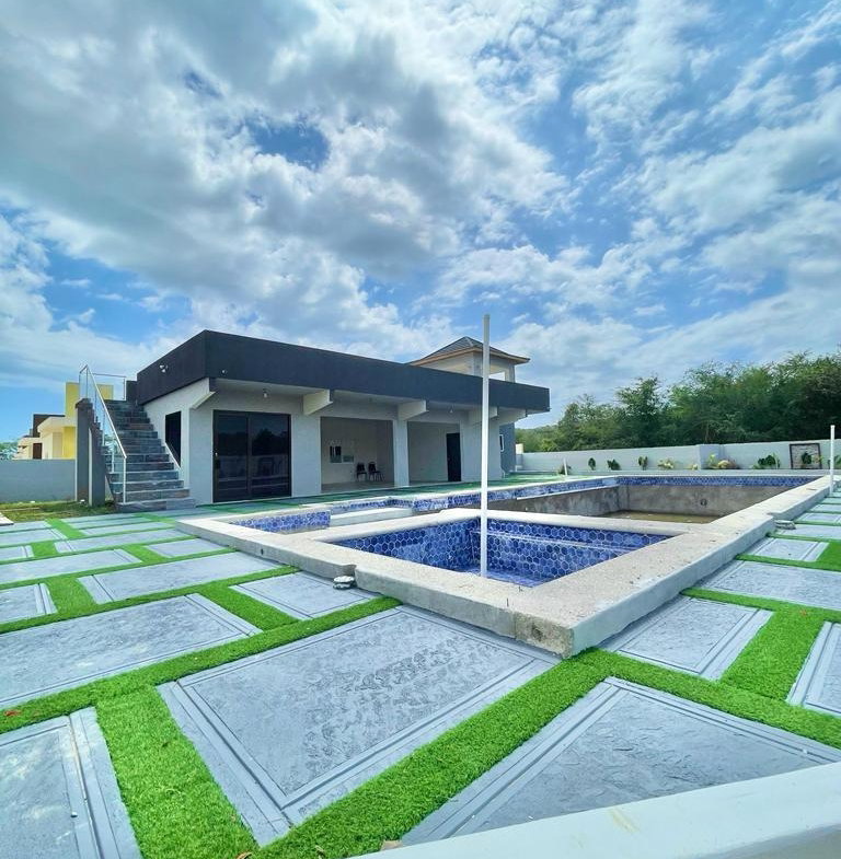 Fifth image of 6 West Isle in Negril, Westmoreland, Jamaica - property is For Sale