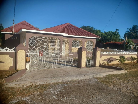 First image of 944 St. Ann Close Green Acres in Spanish Town, St. Catherine, Jamaica - property is For Sale