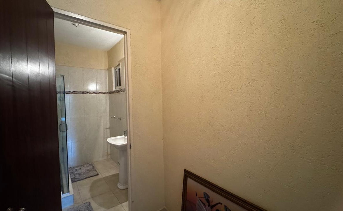 Twelfth image of Apt 38-9-11 Washington Drive, Kingsto in Kingston 10, St. Andrew, Jamaica - property is For Rent