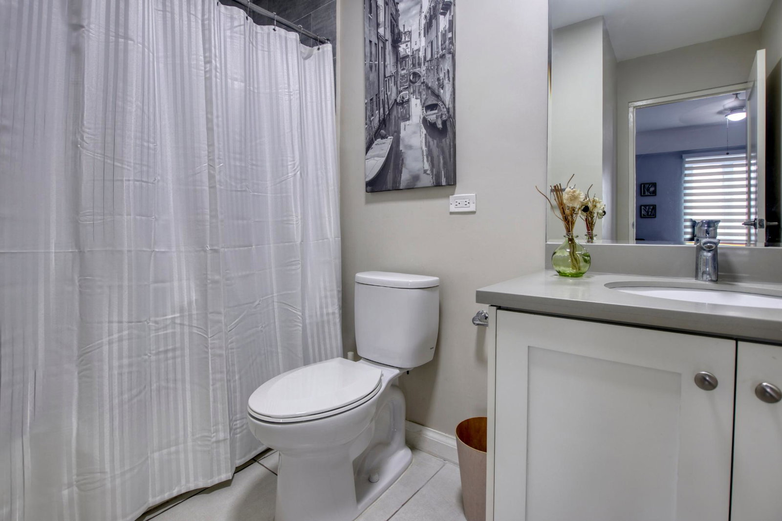 Twelfth image of 404-2-6 Comlin Bank in Kingston 5, St. Andrew, Jamaica - property is For Rent