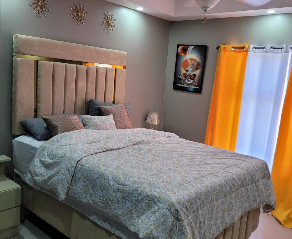 Fifth image of 411-1-3 Ruthven Road in NEW KINGSTON, St. Andrew, Jamaica - property is For Rent