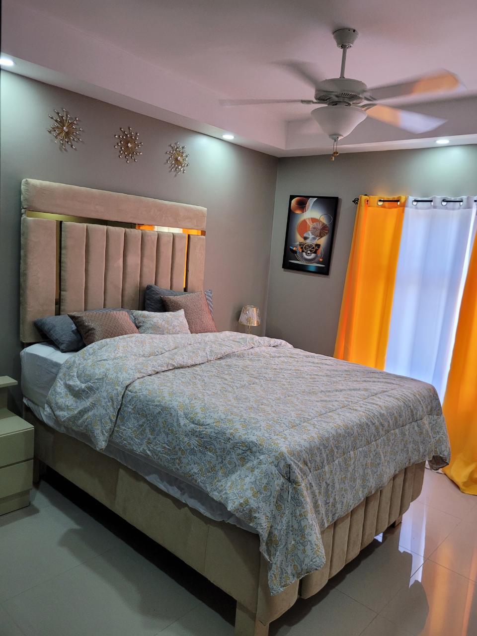 Fifth image of 411-1-3 Ruthven Road in NEW KINGSTON, St. Andrew, Jamaica - property is For Rent