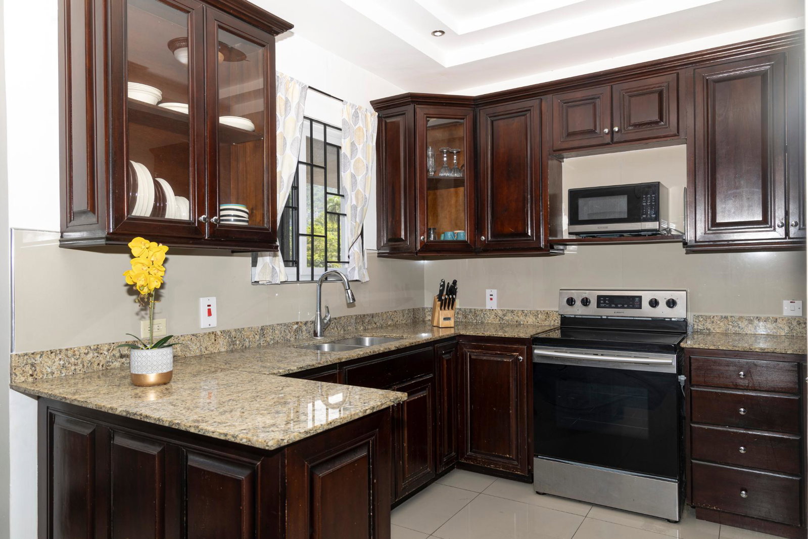 Seventh image of 10-25 Widcombe Road in Kingston 6, St. Andrew, Jamaica - property is For Rent
