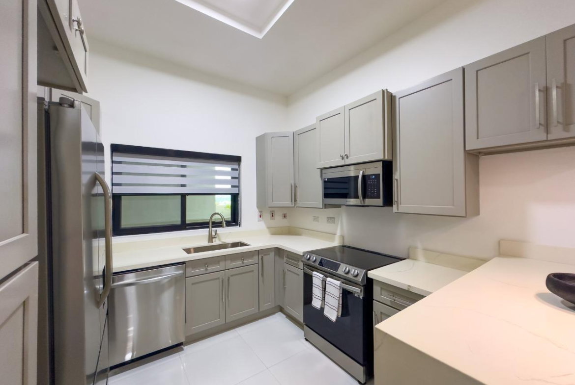 Tenth image of 14-2 Salisbury Avenue in Kingston 6, St. Andrew, Jamaica - property is For Rent