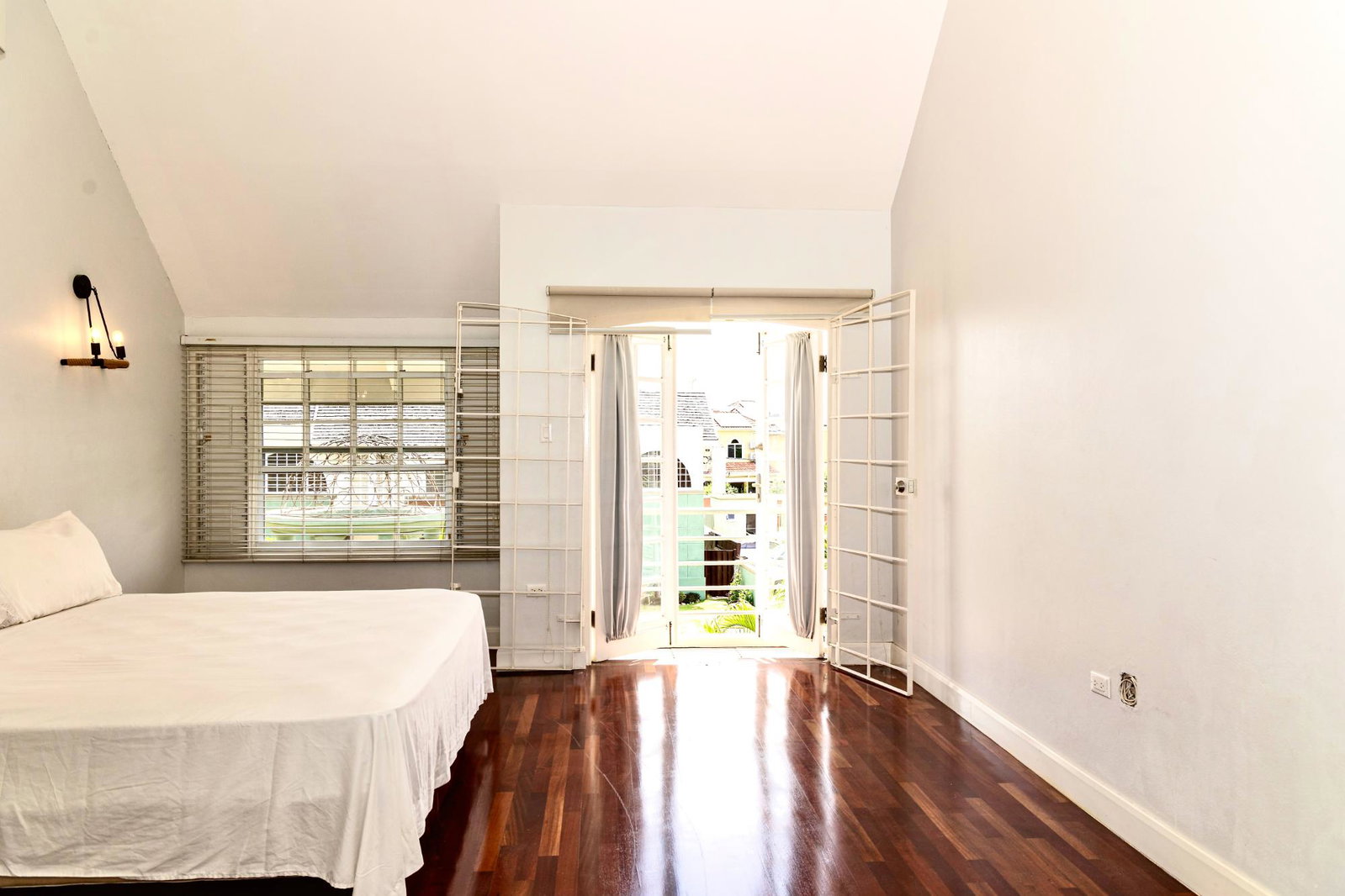 Tenth image of 05- Starlight Avenue in Kingston 6, St. Andrew, Jamaica - property is For Rent