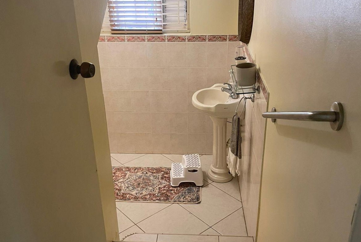 Eleventh image of 1-24 Earl's Court in Kingston 8, St. Andrew, Jamaica - property is For Sale