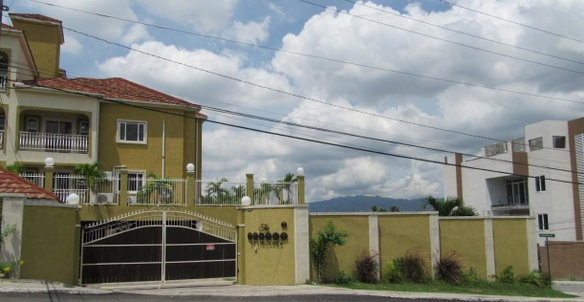 First image of 19-7 Liguanea Avenue in Kingston 6, St. Andrew, Jamaica - property is For Rent