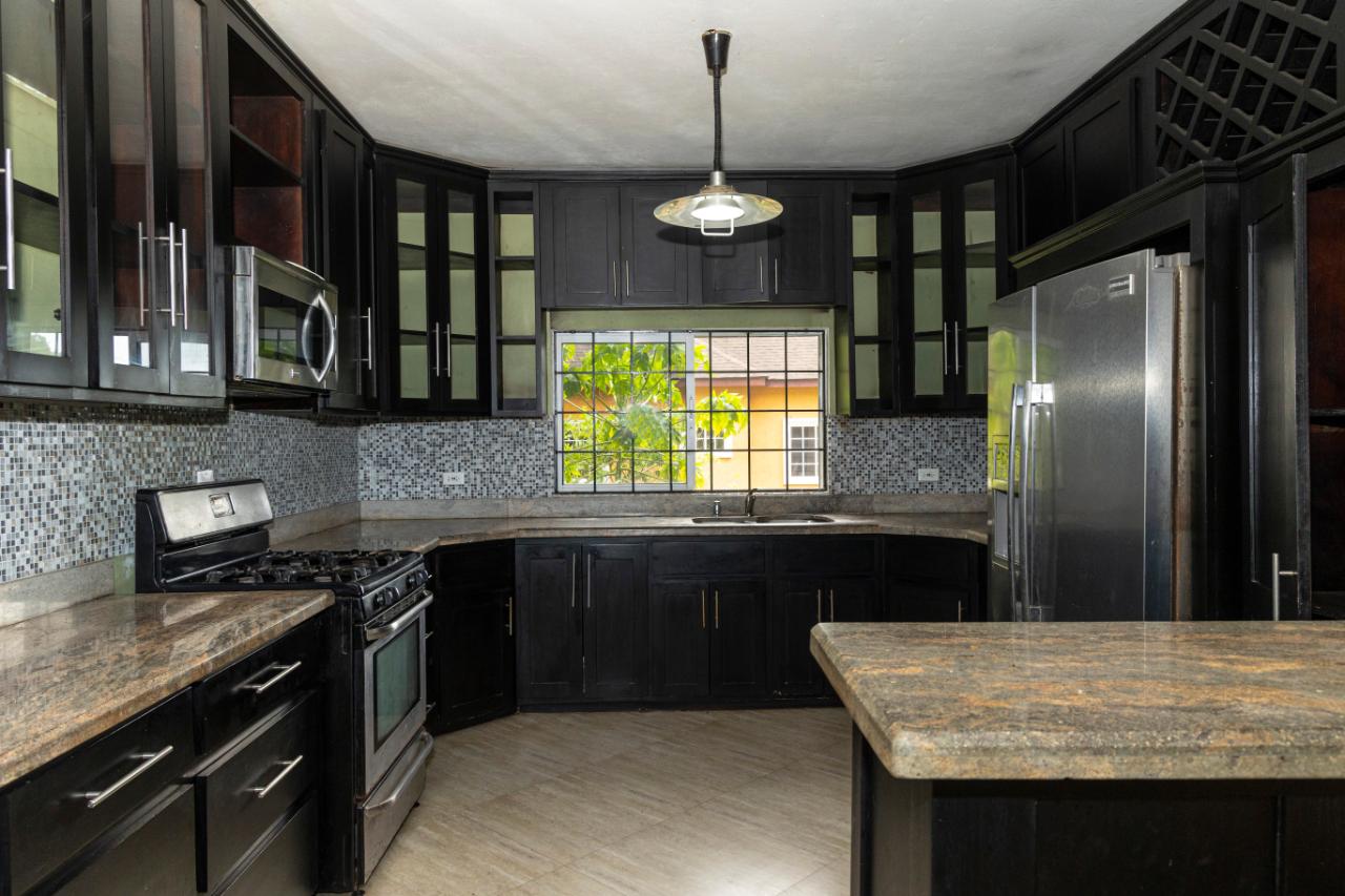 Twelfth image of 76b Bellevue Drive Kgn 19 in Kingston 19, St. Andrew, Jamaica - property is For Sale