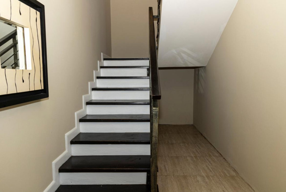 Fifth image of 76b Bellevue Drive Kgn 19 in Kingston 19, St. Andrew, Jamaica - property is For Sale