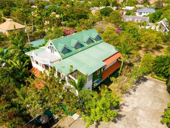 First image of 4a Hopefield Avenue in Kingston 10, St. Andrew, Jamaica - property is For Rent