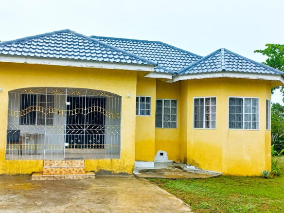 First image of 305b Upton in Upton, St. Ann, Jamaica - property is For Rent