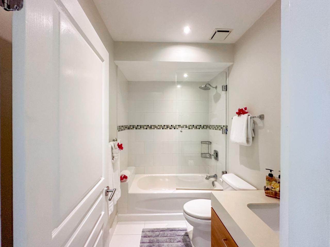 Exquisite-4BR-Townhouse-for-Sale-in-Freeport-Jamaica-Stunning-Sea-Views Thirteenth image of Sunset Drive Freeport in Montego Bay, St. James, Jamaica - property is For Sale