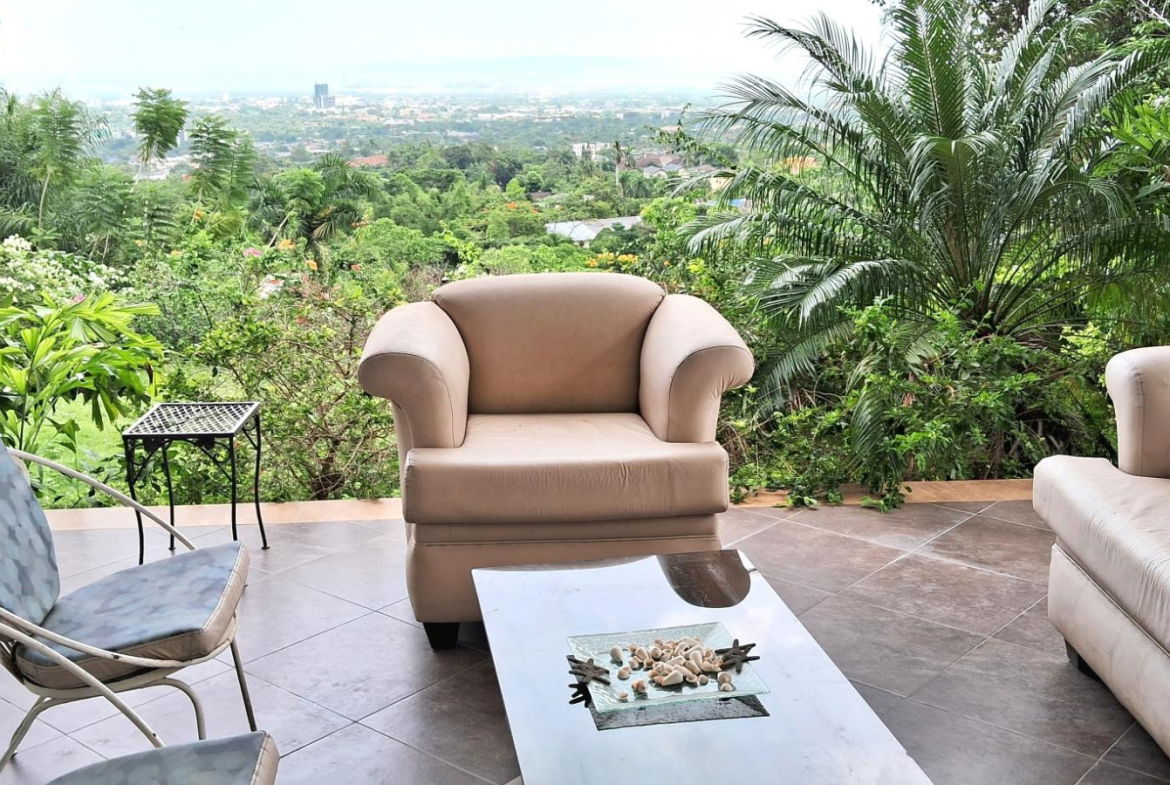 Second image of 5 Bracknell Close in Jacks Hill, St. Andrew, Jamaica - property is For Sale