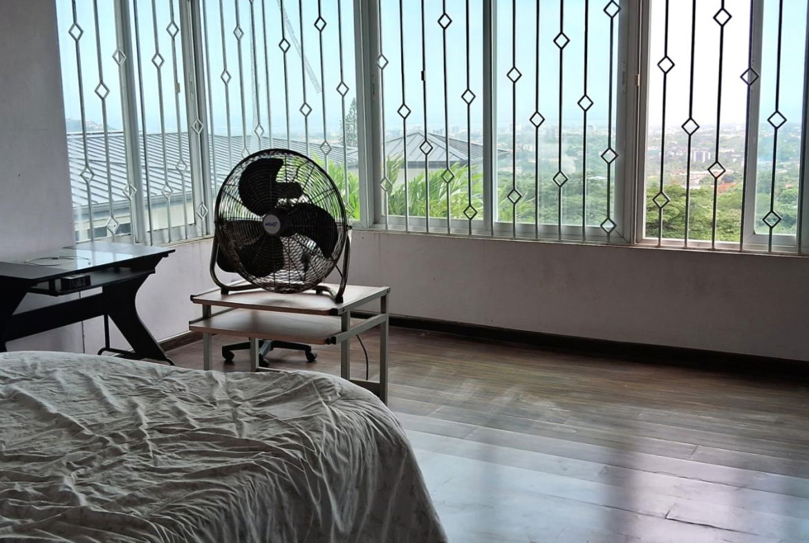 Twelfth image of 5 Bracknell Close in Jacks Hill, St. Andrew, Jamaica - property is For Sale