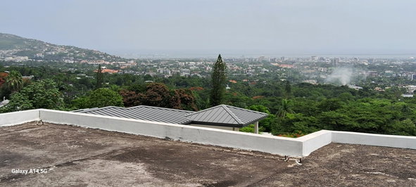 Seventeenth image of 5 Bracknell Close in Jacks Hill, St. Andrew, Jamaica - property is For Sale