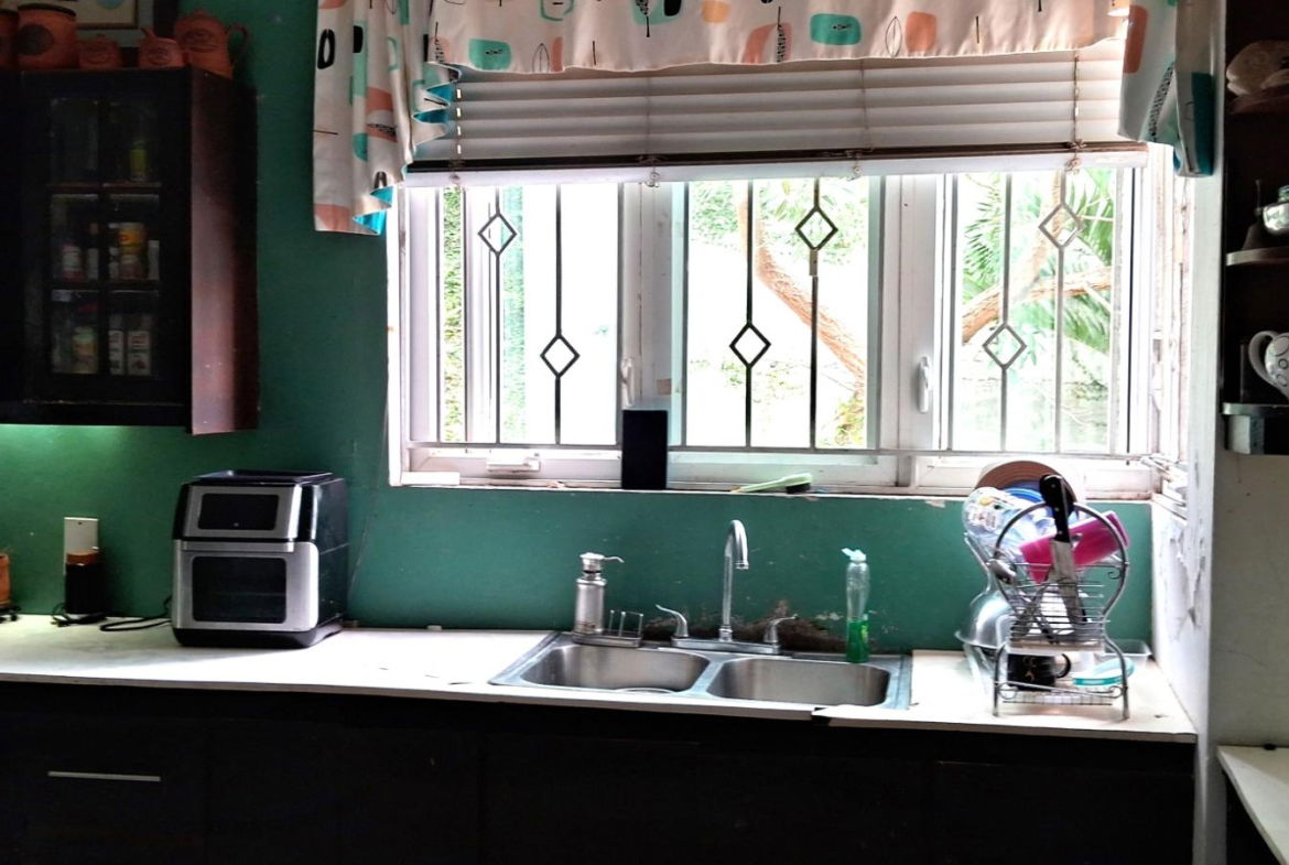 Nineteenth image of 5 Bracknell Close in Jacks Hill, St. Andrew, Jamaica - property is For Sale