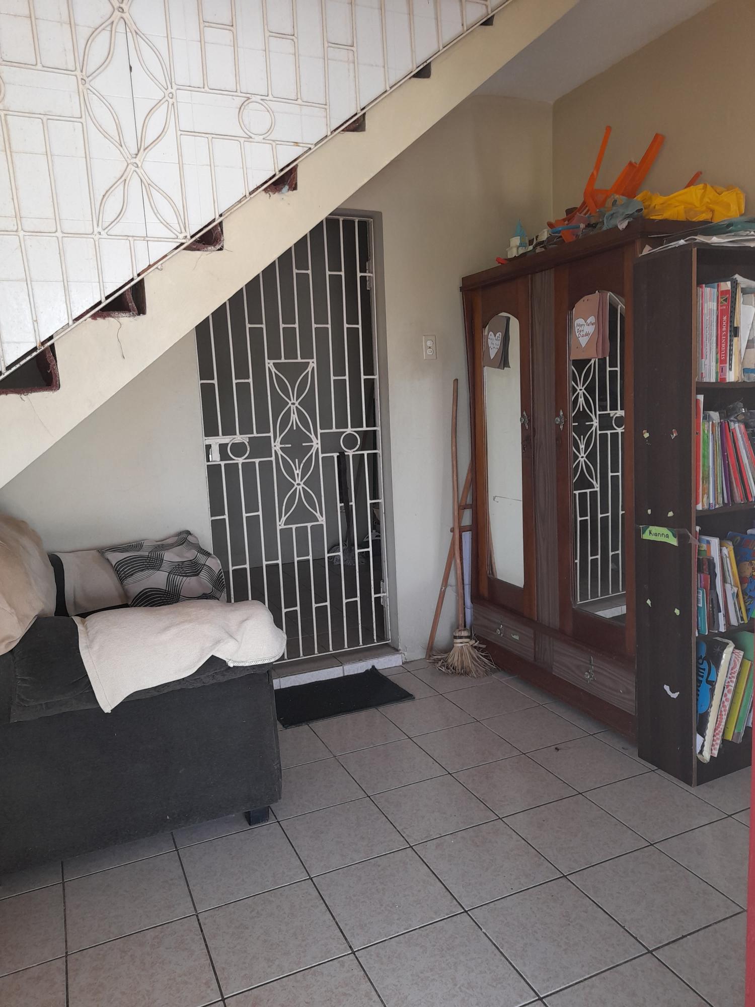 Exquisite-Home-for-Sale-in-Palmers-Cross-Clarendon-5-Bedrooms-Fruit-Trees Twelfth image of 1a Chateau rd in Palmers Cross, Clarendon, Jamaica - property is For Sale