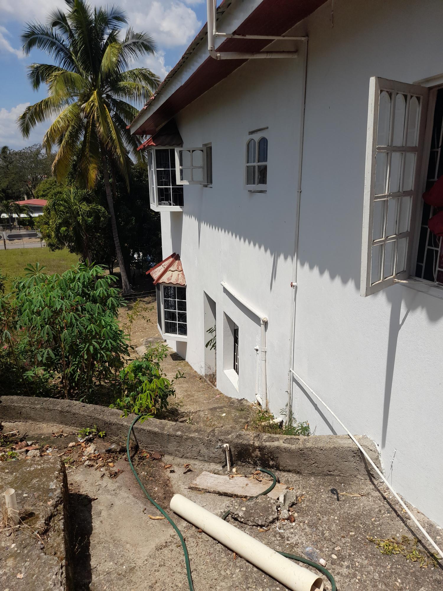 Exquisite-Home-for-Sale-in-Palmers-Cross-Clarendon-5-Bedrooms-Fruit-Trees Fifteenth image of 1a Chateau rd in Palmers Cross, Clarendon, Jamaica - property is For Sale