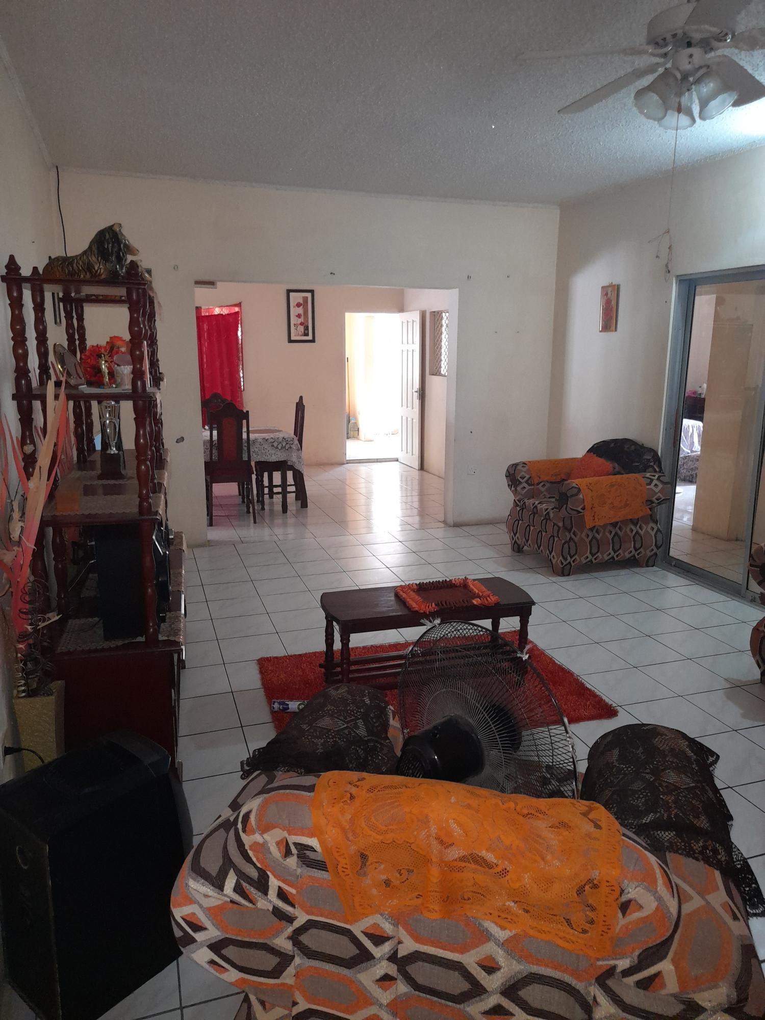 Exquisite-Home-for-Sale-in-Palmers-Cross-Clarendon-5-Bedrooms-Fruit-Trees Fifth image of 1a Chateau rd in Palmers Cross, Clarendon, Jamaica - property is For Sale
