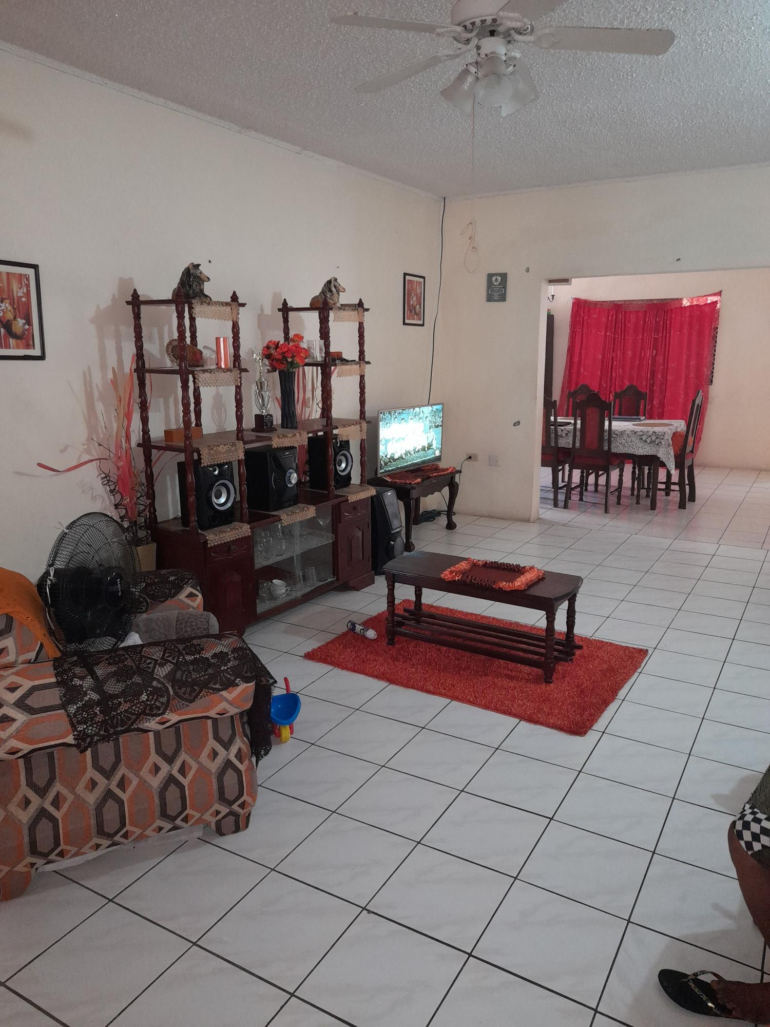 Exquisite-Home-for-Sale-in-Palmers-Cross-Clarendon-5-Bedrooms-Fruit-Trees Seventh image of 1a Chateau rd in Palmers Cross, Clarendon, Jamaica - property is For Sale