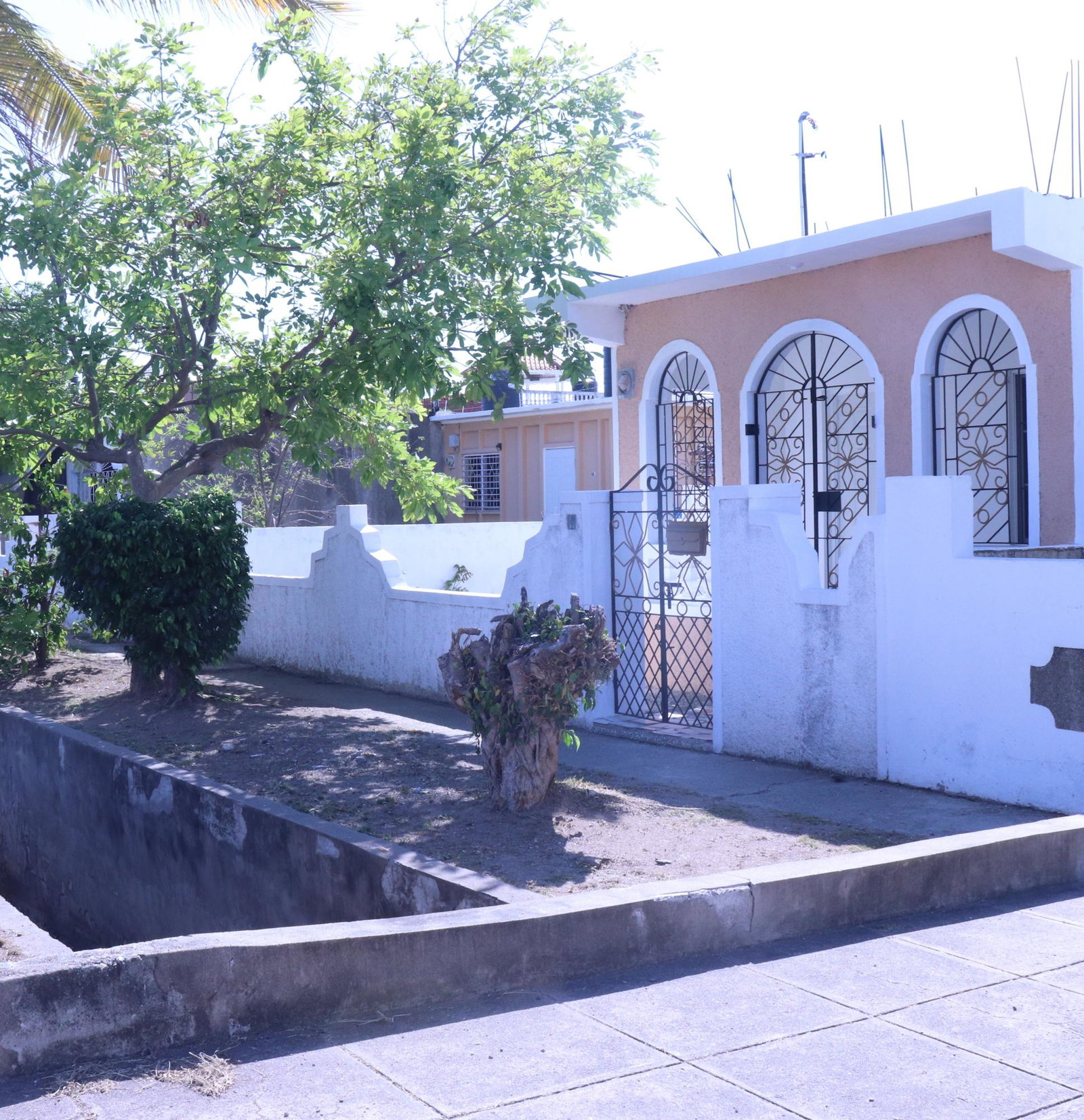 Fixer-Upper-1-Bedroom-Home-for-Sale-in-West-Chedwin-St.-Catherine Second image of Lot 18-36 South West 3rd Street in West Chedwin, St. Catherine, Jamaica - property is For Sale