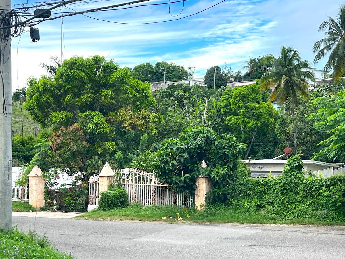 Fixer-Upper-4-Bedroom-Home-for-Sale-in-Montego-Bay-Jamaica Fifth image of 58 Vernons Drive, Montego ba in Montego Bay, St. James, Jamaica - property is For Sale
