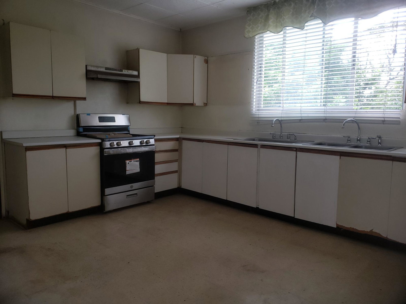 Fifth image of 30 Upper Carmel Avenue in Kingston 8, St. Andrew, Jamaica - property is For Sale